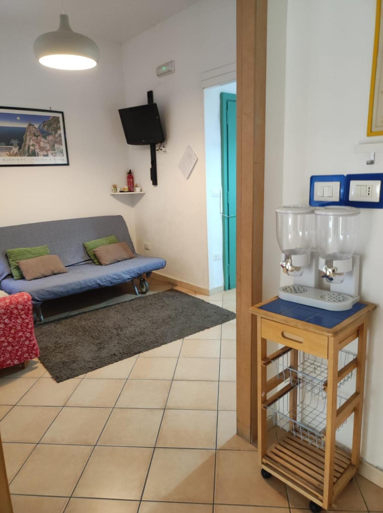Caio Asinio Apartment Napoli Bagian luar foto