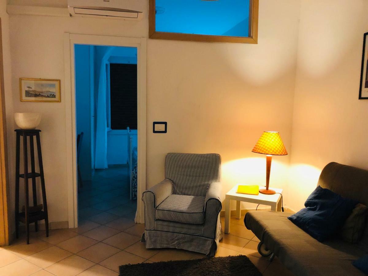 Caio Asinio Apartment Napoli Bagian luar foto